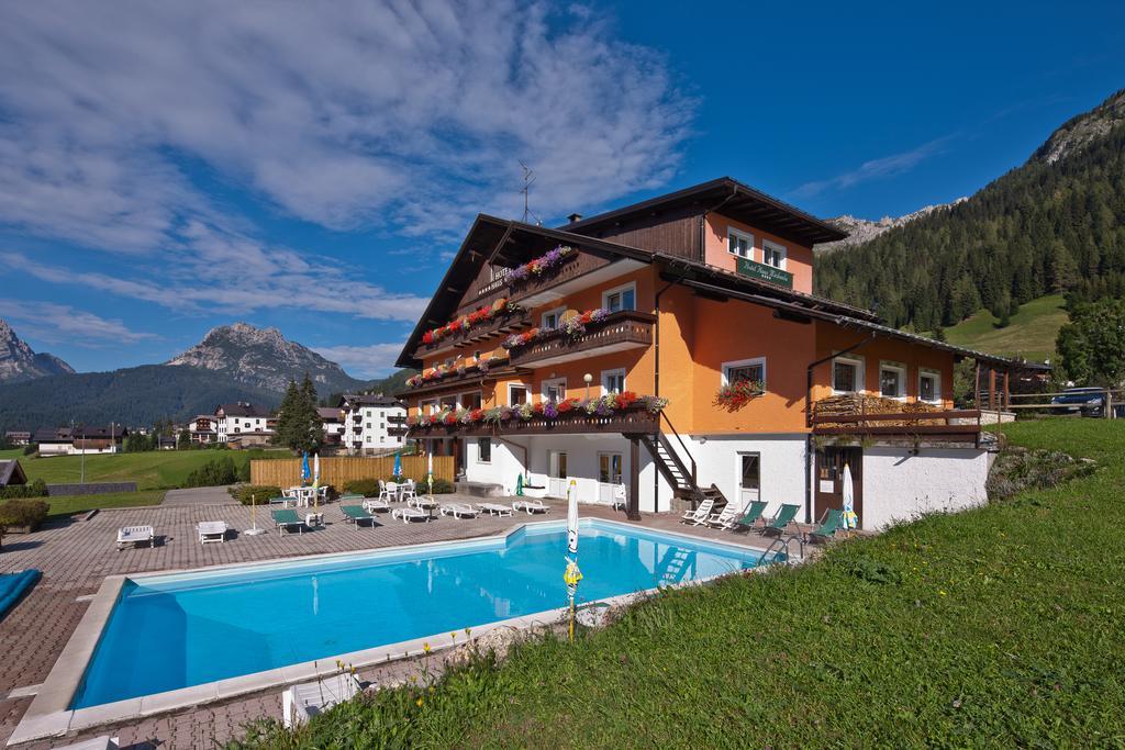Hotel Haus Michaela Sappada Exterior photo