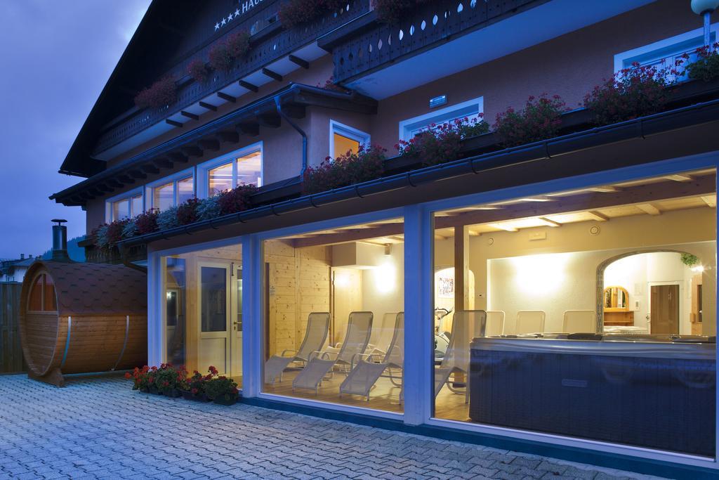 Hotel Haus Michaela Sappada Exterior photo